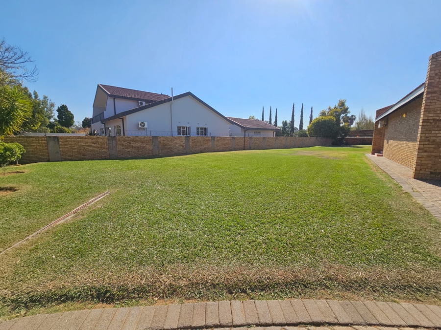 4 Bedroom Property for Sale in Jim Fouchepark Free State